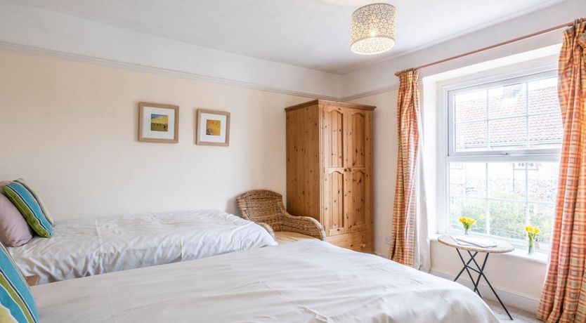 Photo of 5 Bed in Thornham