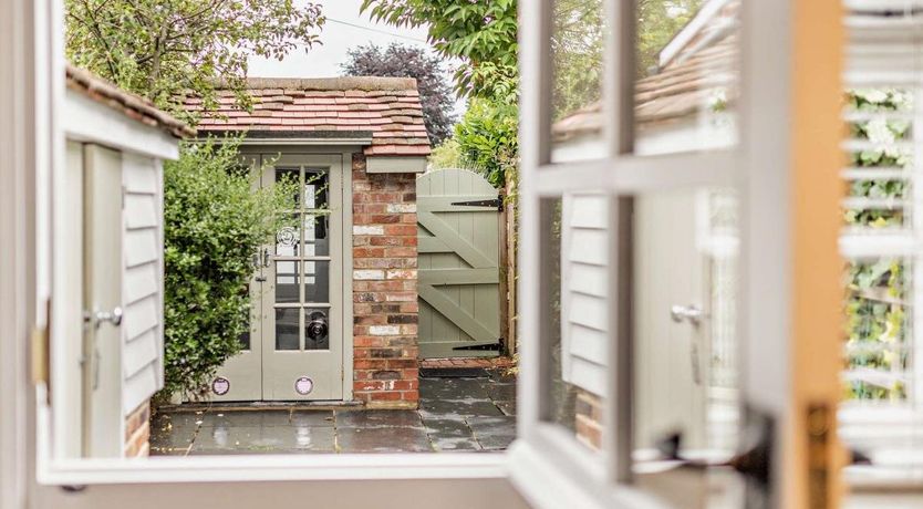 Photo of 1 Bed in Tenterden