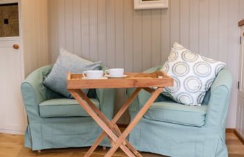 Little Silver Leaf Holiday Cottage