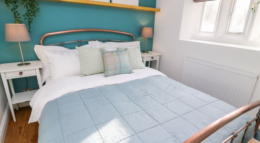 Photo of 3 Poole End