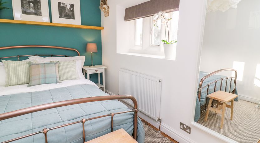 Photo of 3 Poole End