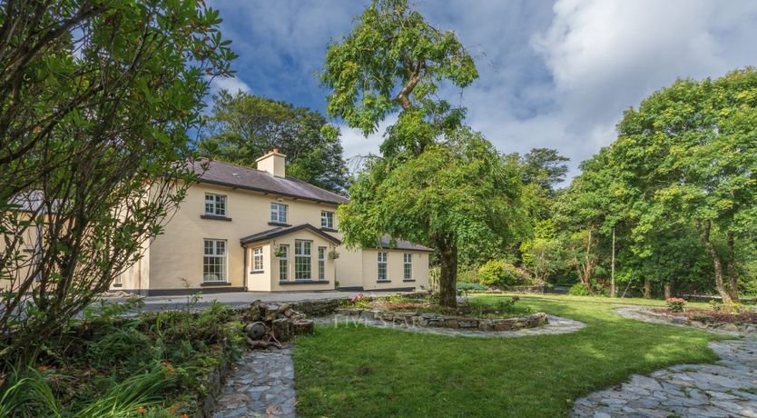 Photo of Luxe Lodge
