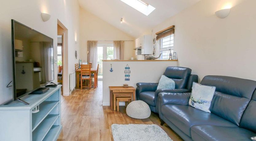 Photo of 2 Bed in Gurnard