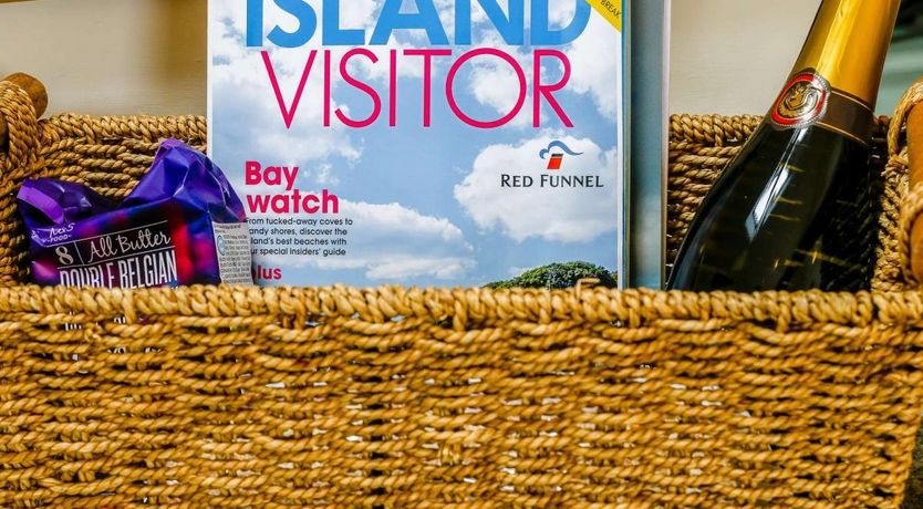 Photo of 2 Bed in Gurnard