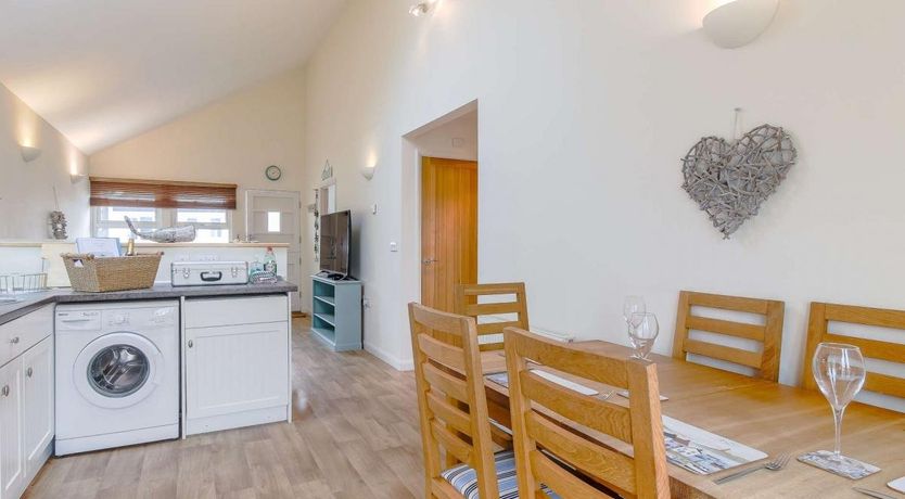 Photo of 2 Bed in Gurnard