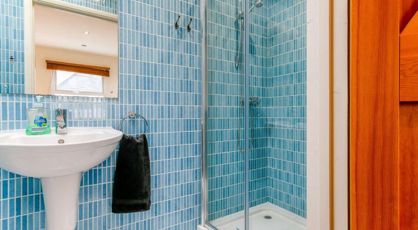 Photo of 2 Bed in Gurnard