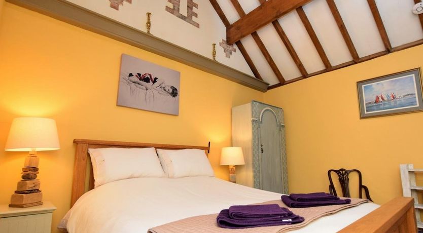 Photo of 2 Bed in Holt