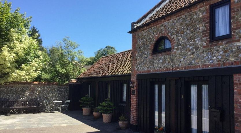 Photo of in Holt (73335)