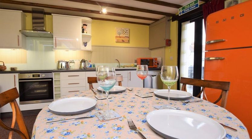 Photo of 2 Bed in Holt