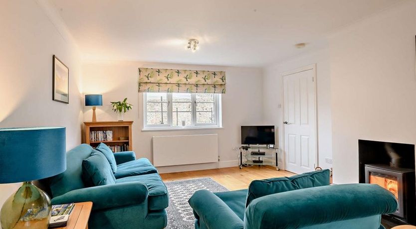 Photo of in Holt (72898)