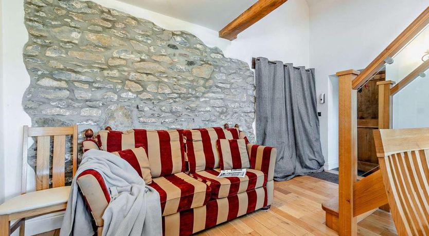 Photo of 2 Bed in Lampeter Velfrey