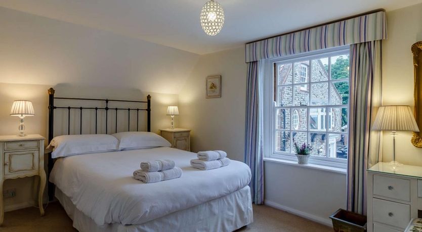 Photo of 4 Bed in Blakeney