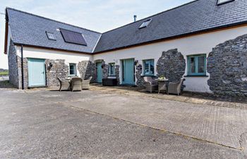 1 Bed in Lampeter Velfrey Holiday Cottage