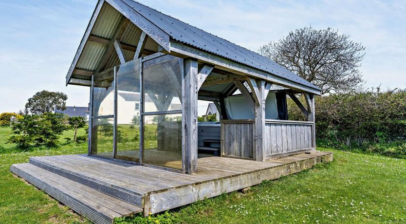 Photo of 1 Bed in Lampeter Velfrey