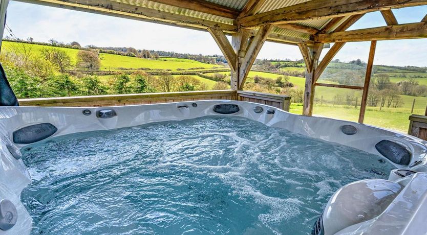 Photo of 1 Bed in Lampeter Velfrey