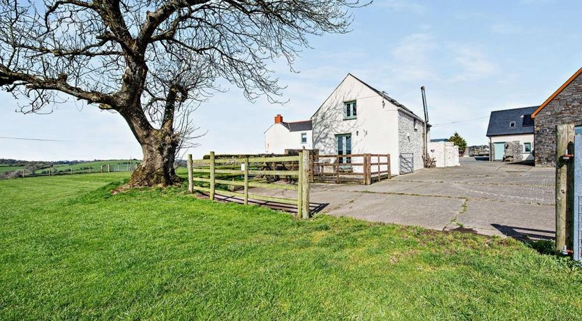 Photo of 1 Bed in Lampeter Velfrey