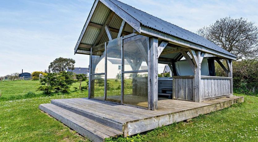 Photo of 1 Bed in Lampeter Velfrey