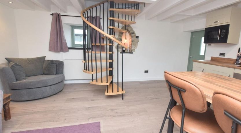 Photo of 1 Bed in Lampeter Velfrey