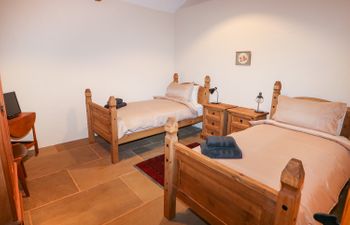 Honey Buzzard Barn Holiday Cottage