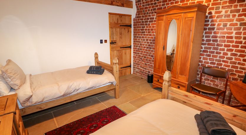 Photo of Honey Buzzard Barn