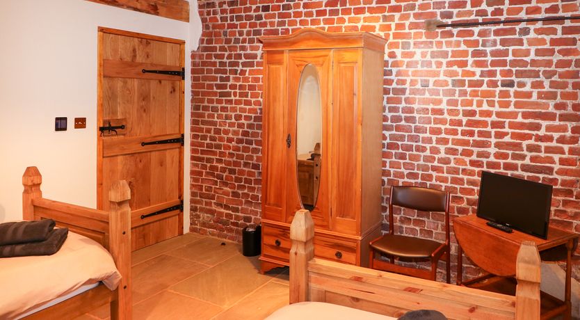 Photo of Honey Buzzard Barn