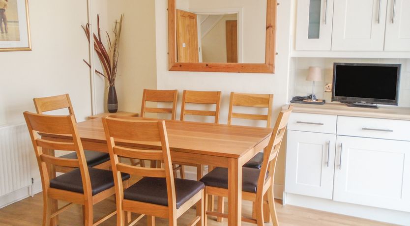 Photo of 32 Cranleigh Close