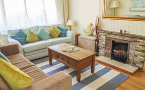 Photo of 32 Cranleigh Close