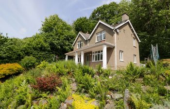 Coedfryn Holiday Cottage