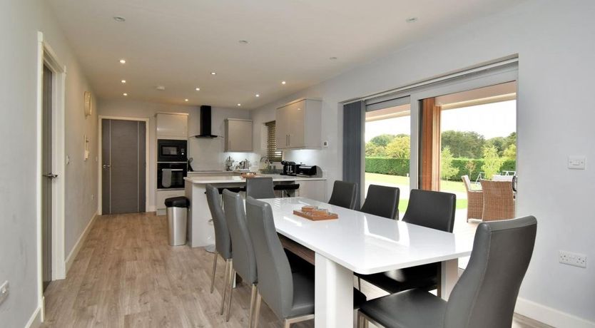 Photo of 4 Bed in Kinnerley