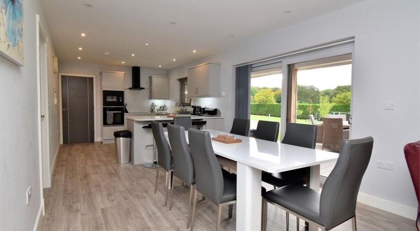 Photo of 4 Bed in Kinnerley