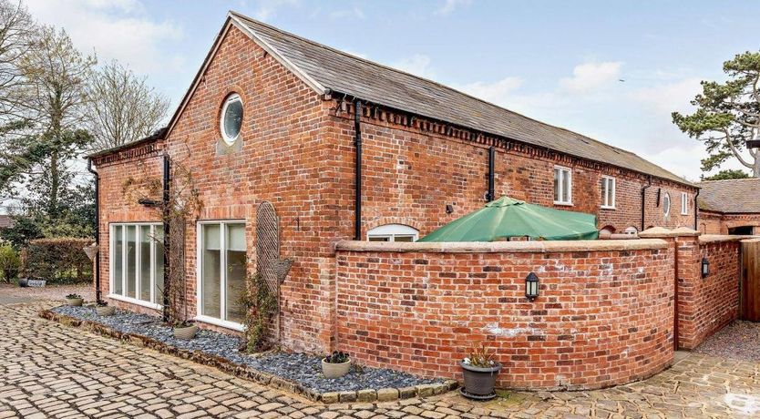 Photo of 3 Bed in Whitchurch