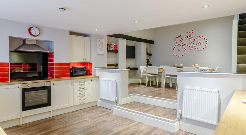 Photo of 4 Bed in Harrogate