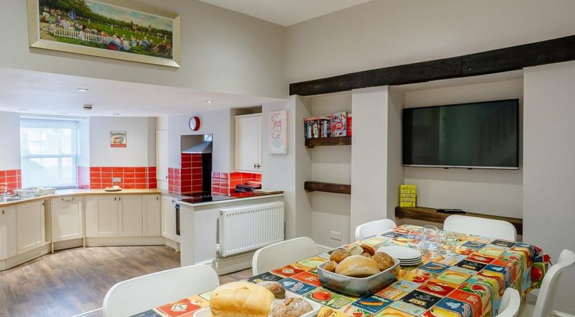 Photo of 4 Bed in Harrogate