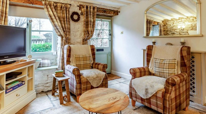 Photo of 2 Bed in Stroud