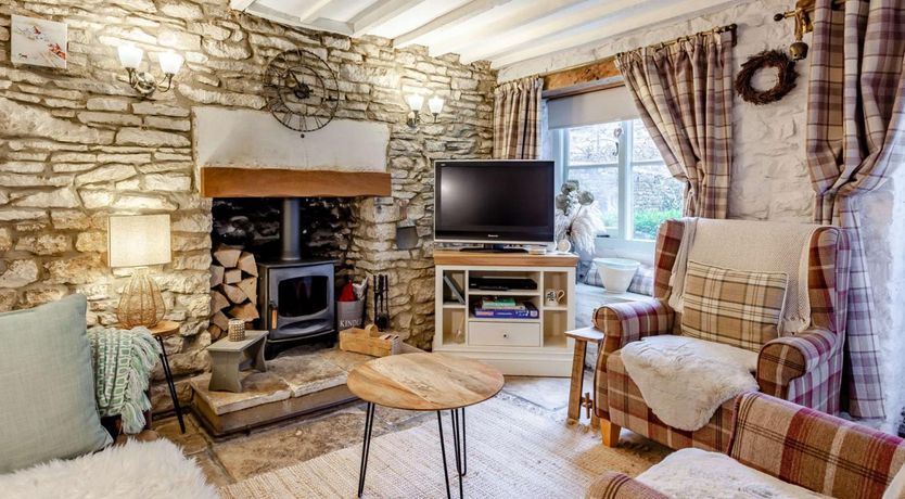 Photo of 2 Bed in Stroud