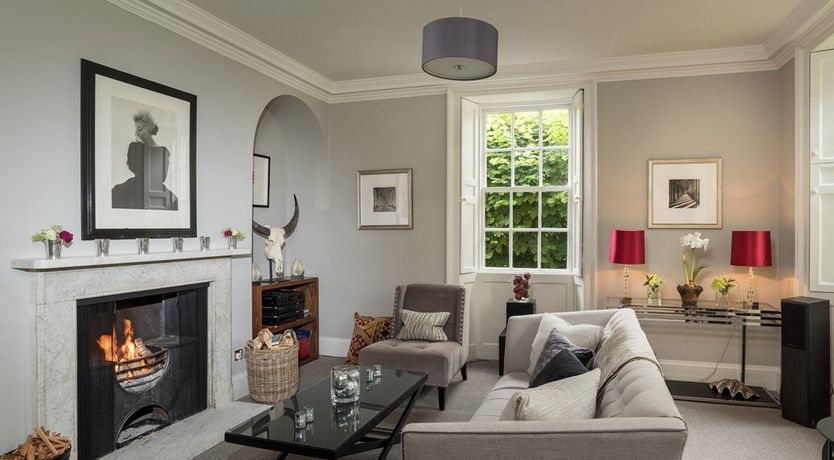 Photo of 6 Bed in Corsham