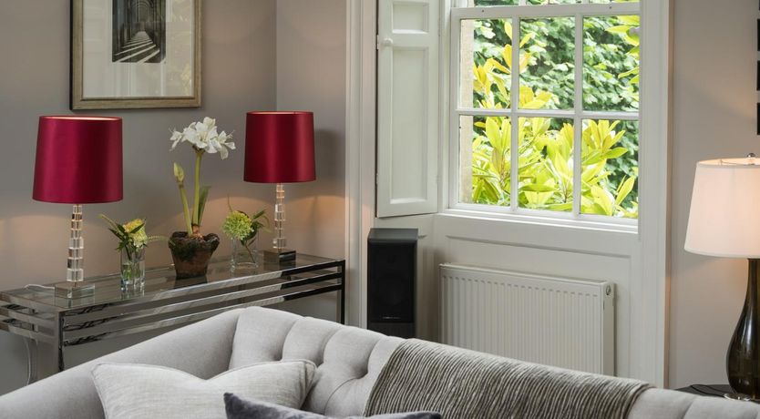 Photo of 6 Bed in Corsham