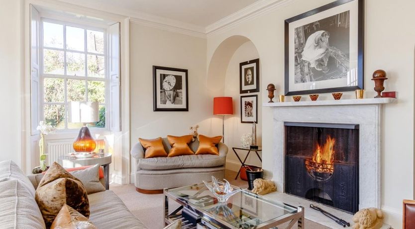 Photo of 6 Bed in Corsham