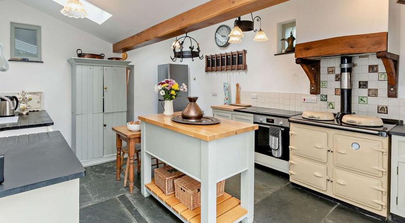 Photo of 3 Bed in Poughill