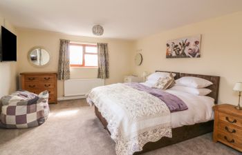 Treboeth Holiday Cottage