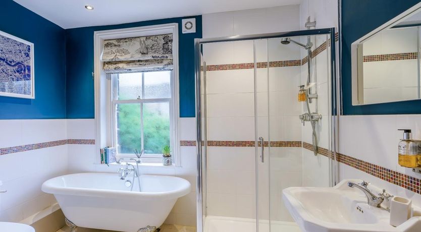 Photo of 4 Bed in Harrogate