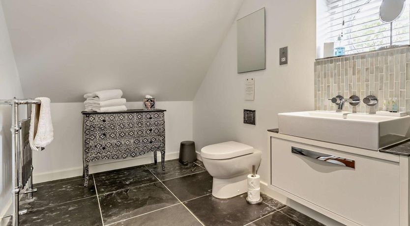 Photo of 1 Bed in Ford