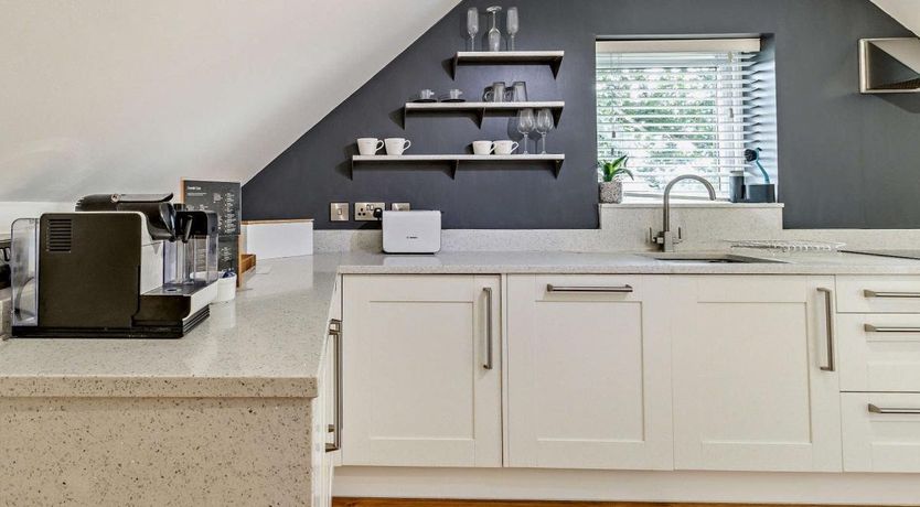 Photo of 1 Bed in Ford