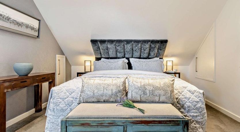 Photo of 1 Bed in Ford