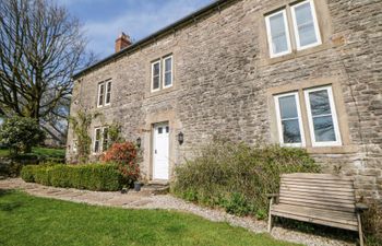 Slade House Holiday Home