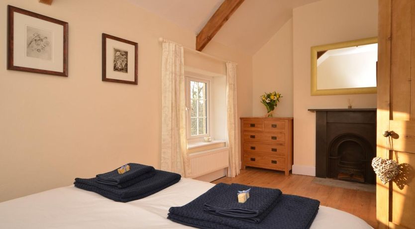 Photo of 2 Bed in Ilminster