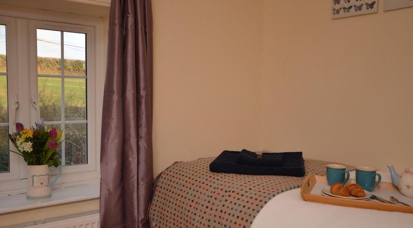 Photo of 2 Bed in Ilminster