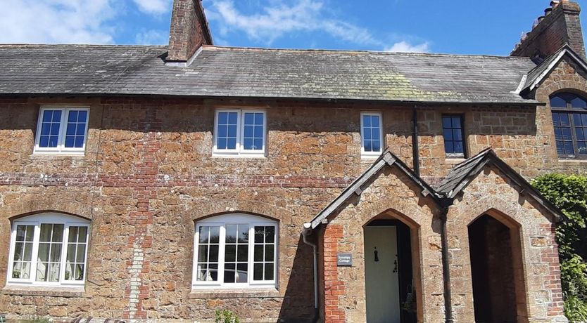 Photo of 2 Bed in Ilminster