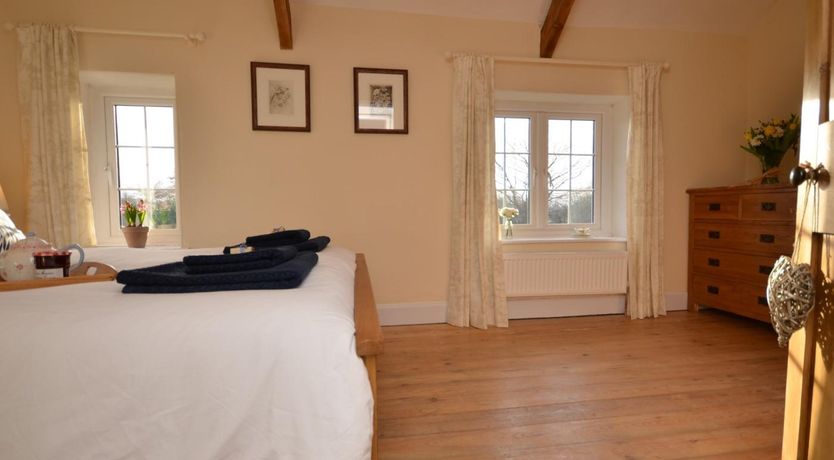Photo of 2 Bed in Ilminster