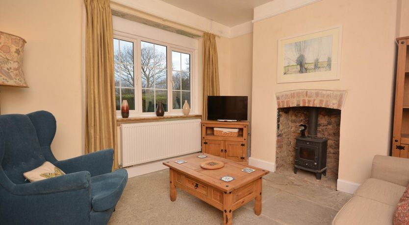 Photo of 2 Bed in Ilminster